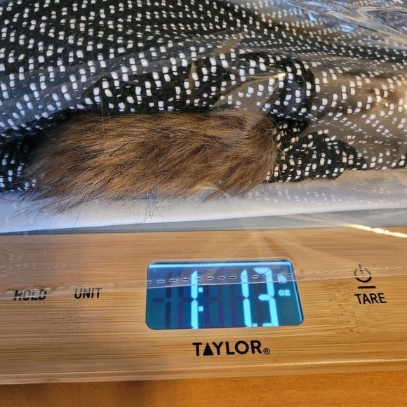 Tashon Women's Woven Chevron Faux Fur Poncho Coverup One Size Black White Hi Lo - Picture 10 of 10